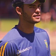 Reeza Hendricks
